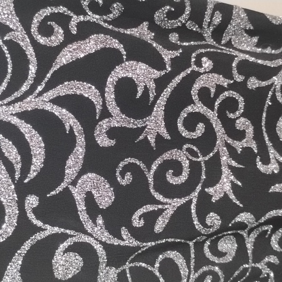 Vintage J.B.S. LTD. Women's Black & Silver Metallic Sparkle Abstract Print Top - Picture 13 of 13